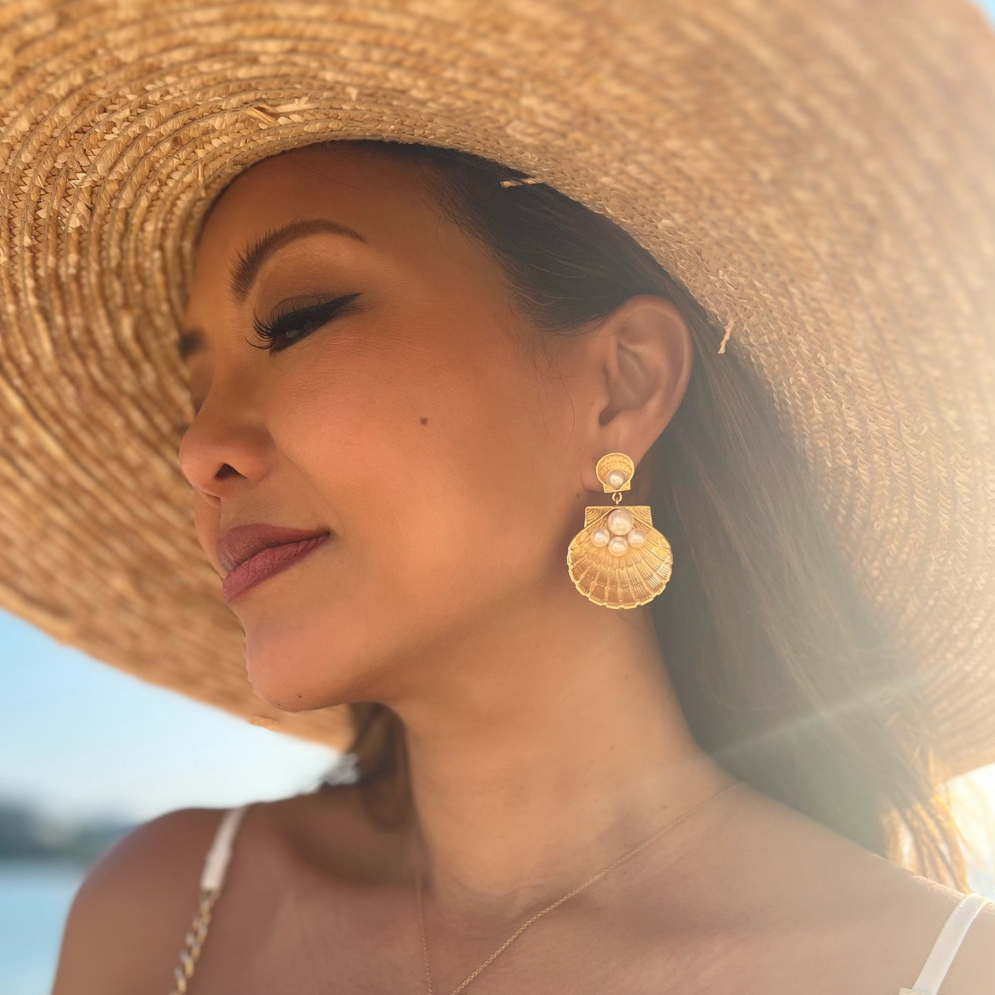 Seashells & Pearls Gold Earrings