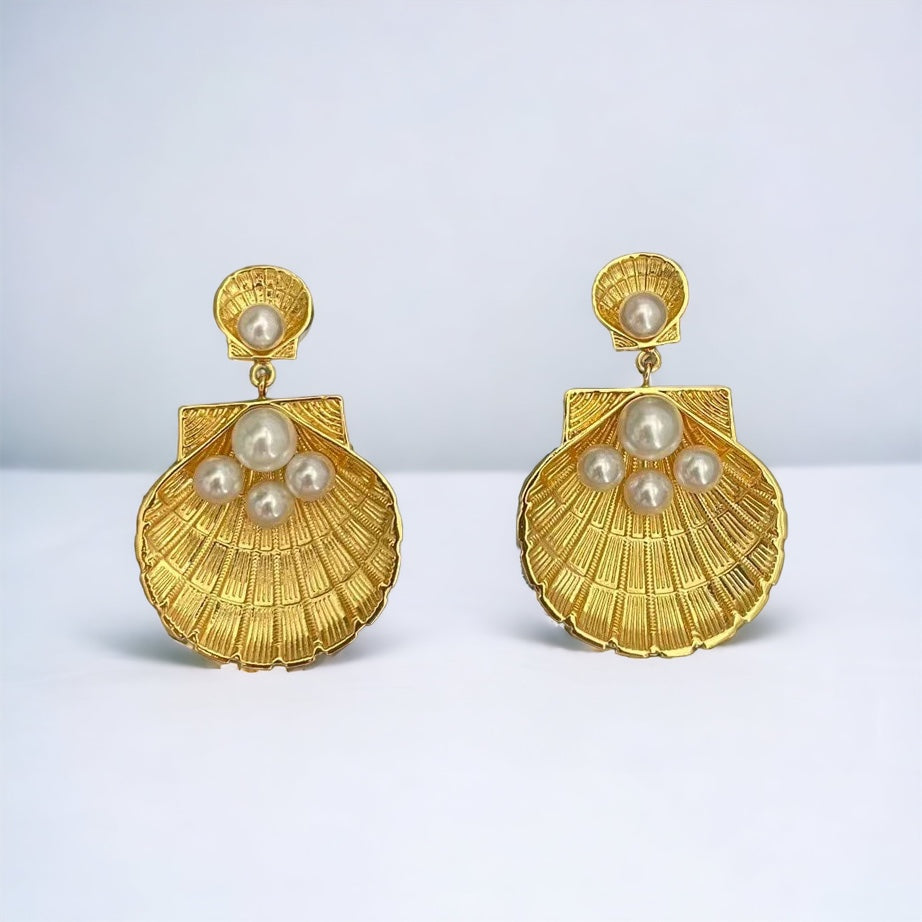 Seashells & Pearls Gold Earrings